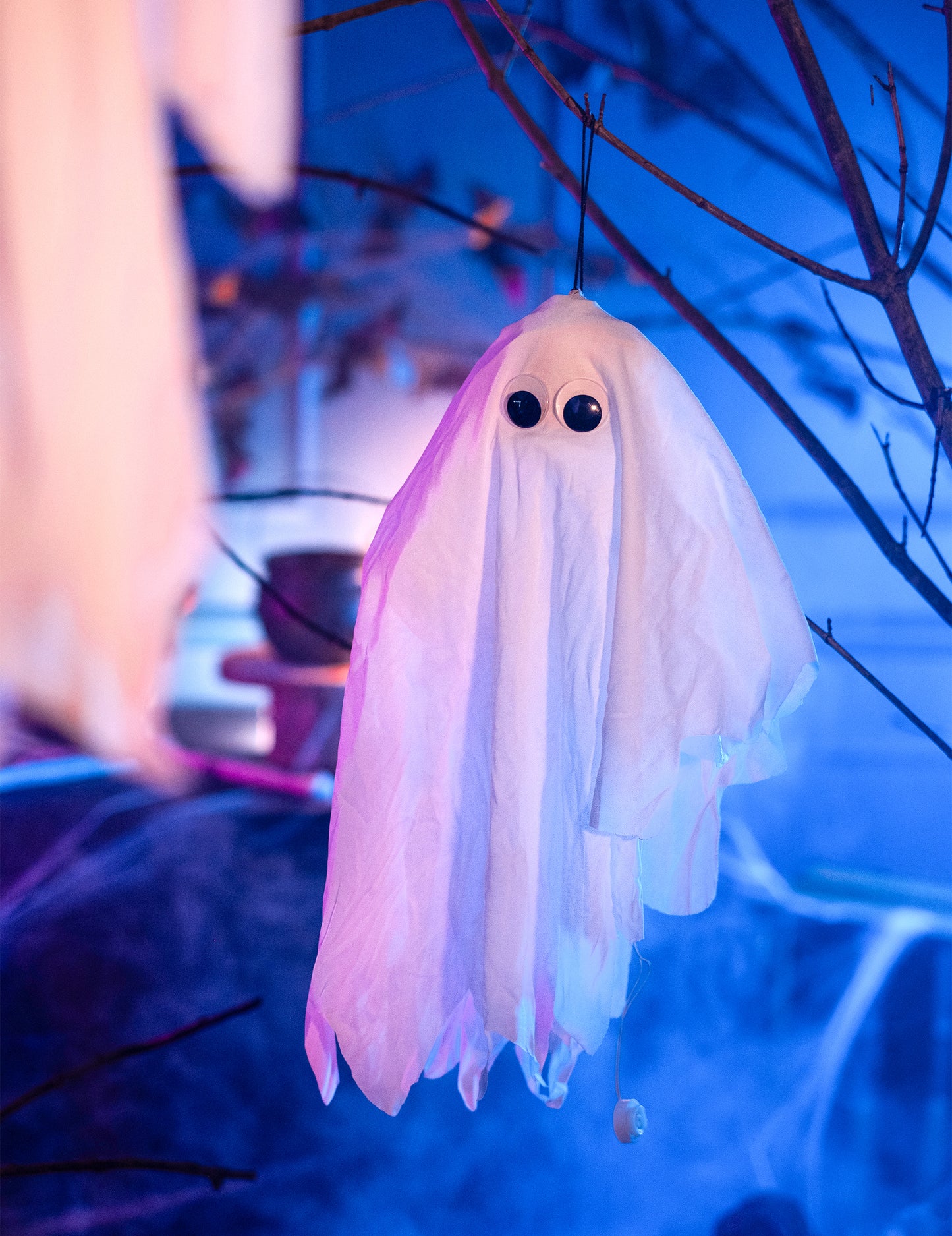 Trendy Ghost to zavesiť animovaný a hudobný 48 cm