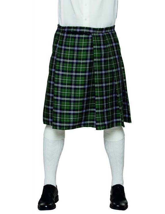 Zelený škótsky kilt muž