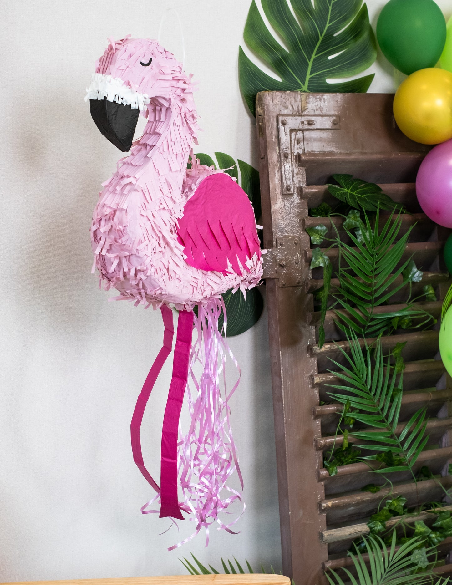 Pink Flamingo piñata 90 x 48 cm